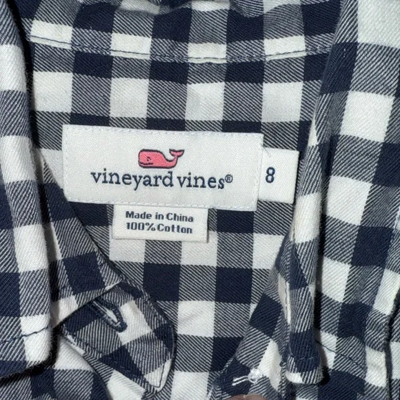 Women’s Vineyard Vine Button Up - Picture 2 of 3